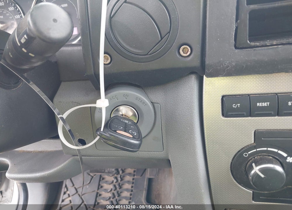 2007 JEEP COMMANDER SPORT VIN: 1J8HG48P97C613887