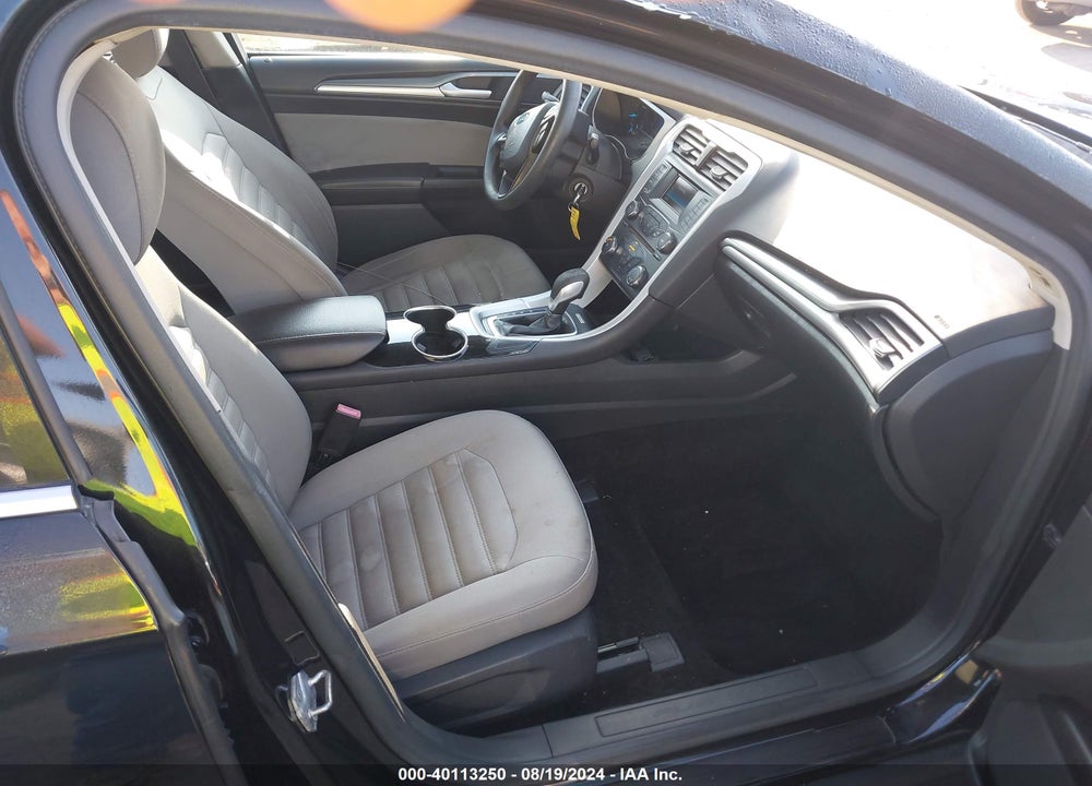 2014 FORD FUSION S VIN: 1FA6P0G78E5370315