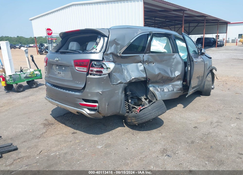 2018 KIA SORENTO 3.3L SX VIN: 5XYPK4A50JG397568