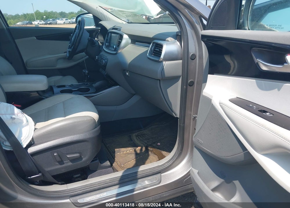 2018 KIA SORENTO 3.3L SX VIN: 5XYPK4A50JG397568