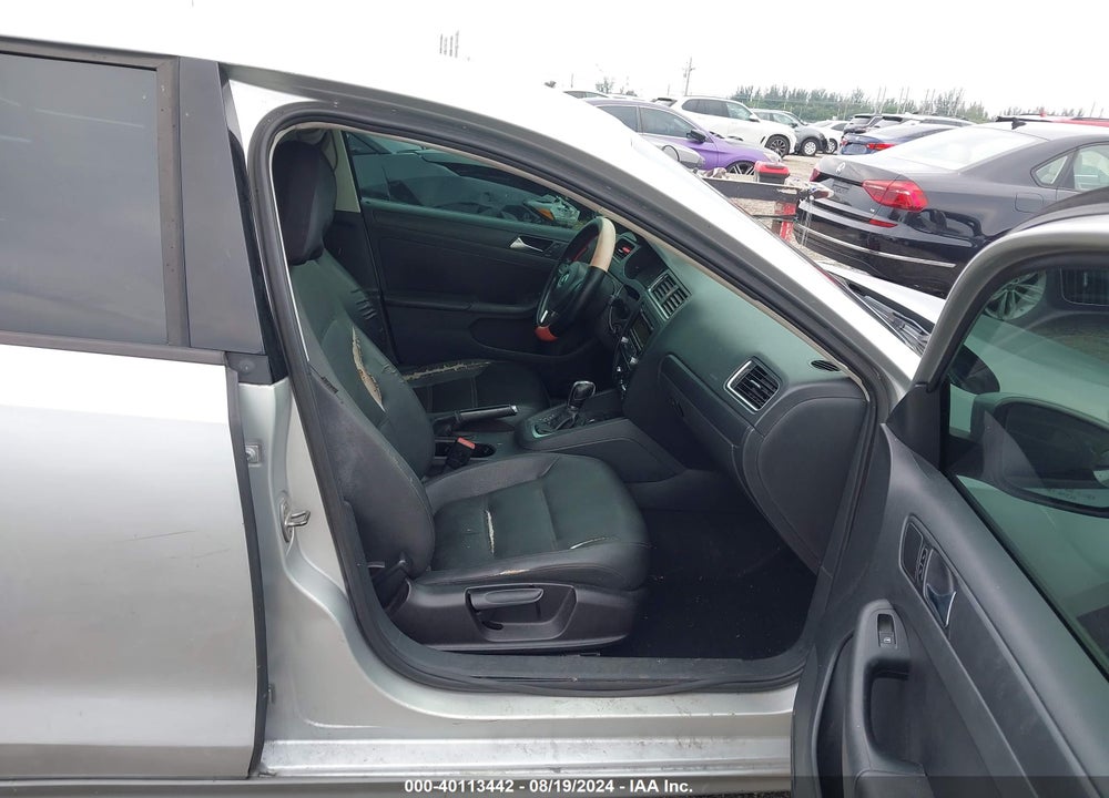 2011 VOLKSWAGEN JETTA 2.5L SE VIN: 3VWDX7AJ6BM349836