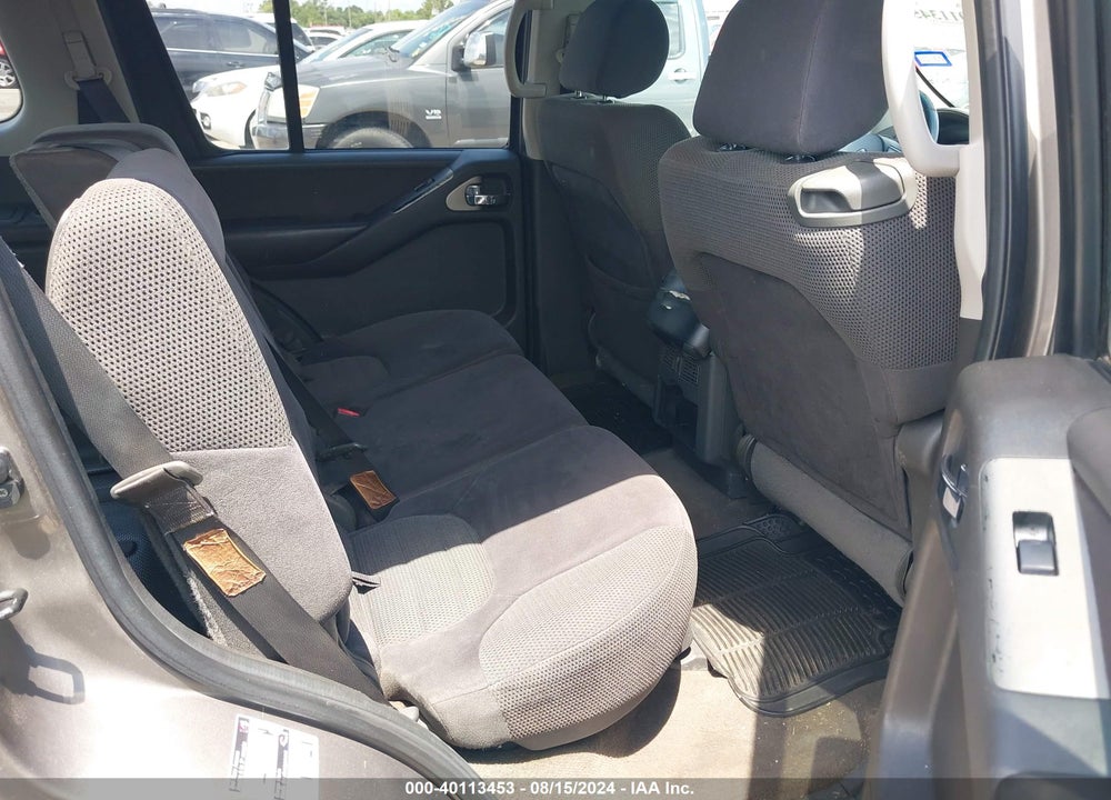 2005 NISSAN PATHFINDER SE VIN: 5N1AR18U85C791368