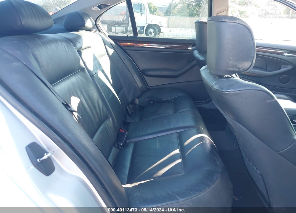 2002 BMW 330I VIN: WBAEV53492KM21738