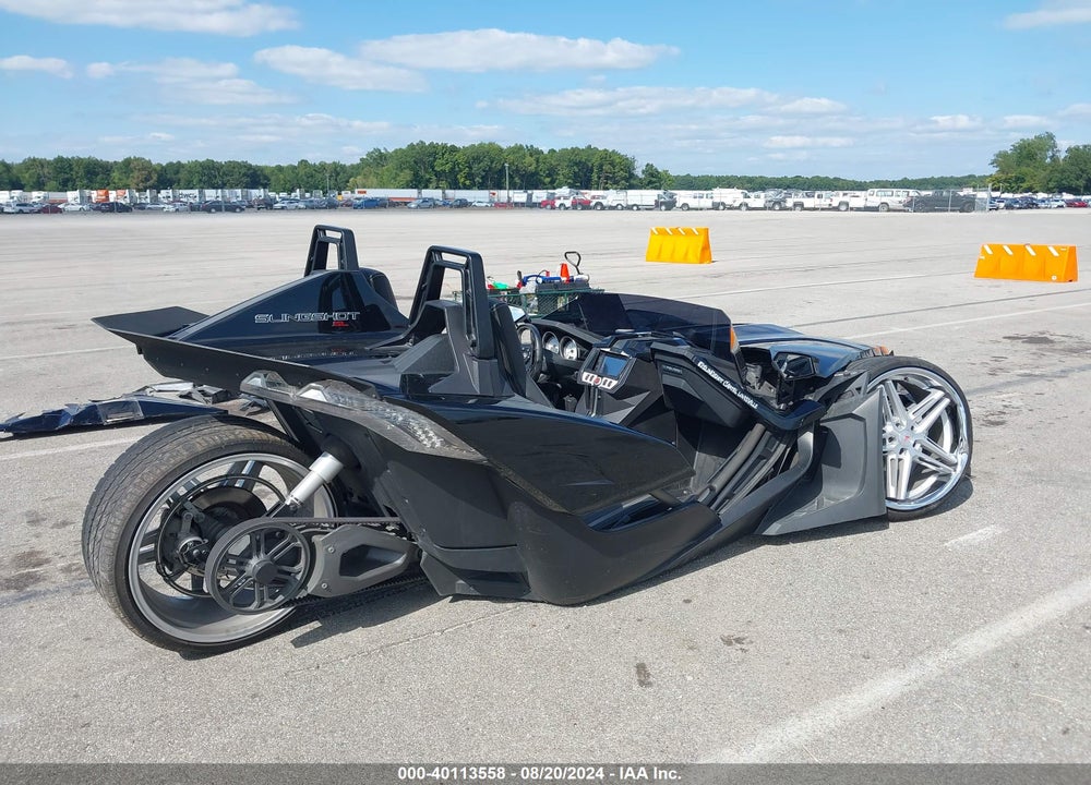 2017 POLARIS SLINGSHOT SL VIN: 57XAAPFA3H8121281
