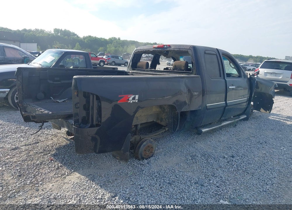 2013 CHEVROLET SILVERADO 1500 VIN: 1GCRKSE76DZ302557
