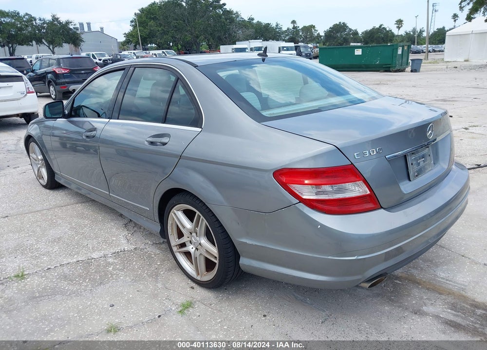 2009 MERCEDES-BENZ C 300 LUXURY/SPORT VIN: WDDGF54XX9R066832
