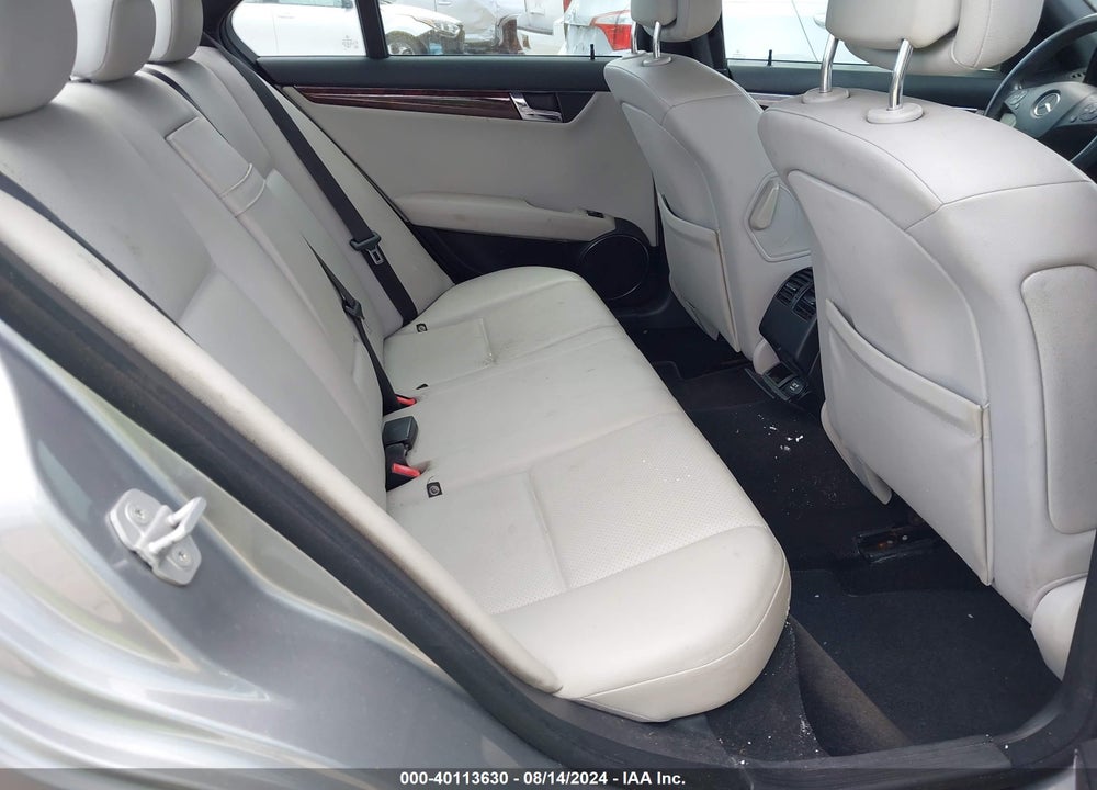 2009 MERCEDES-BENZ C 300 LUXURY/SPORT VIN: WDDGF54XX9R066832