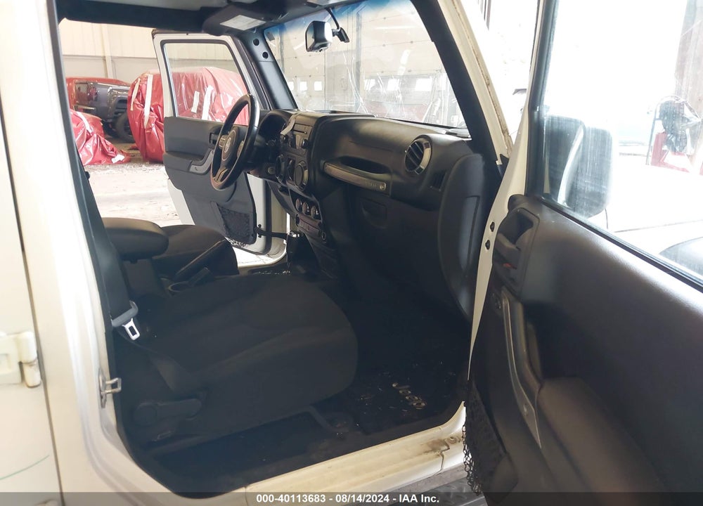 2015 JEEP WRANGLER UNLIMITED SPORT VIN: 1C4BJWDG5FL509542