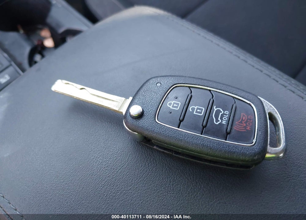 2020 HYUNDAI TUCSON SE VIN: KM8J23A44LU089128