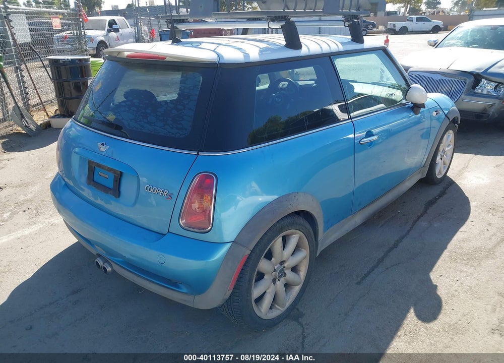 2002 MINI COOPER S VIN: WMWRE33452TD50296