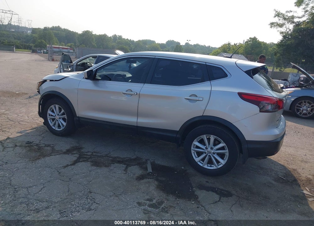 2017 NISSAN ROGUE SPORT S VIN: JN1BJ1CP7HW019130