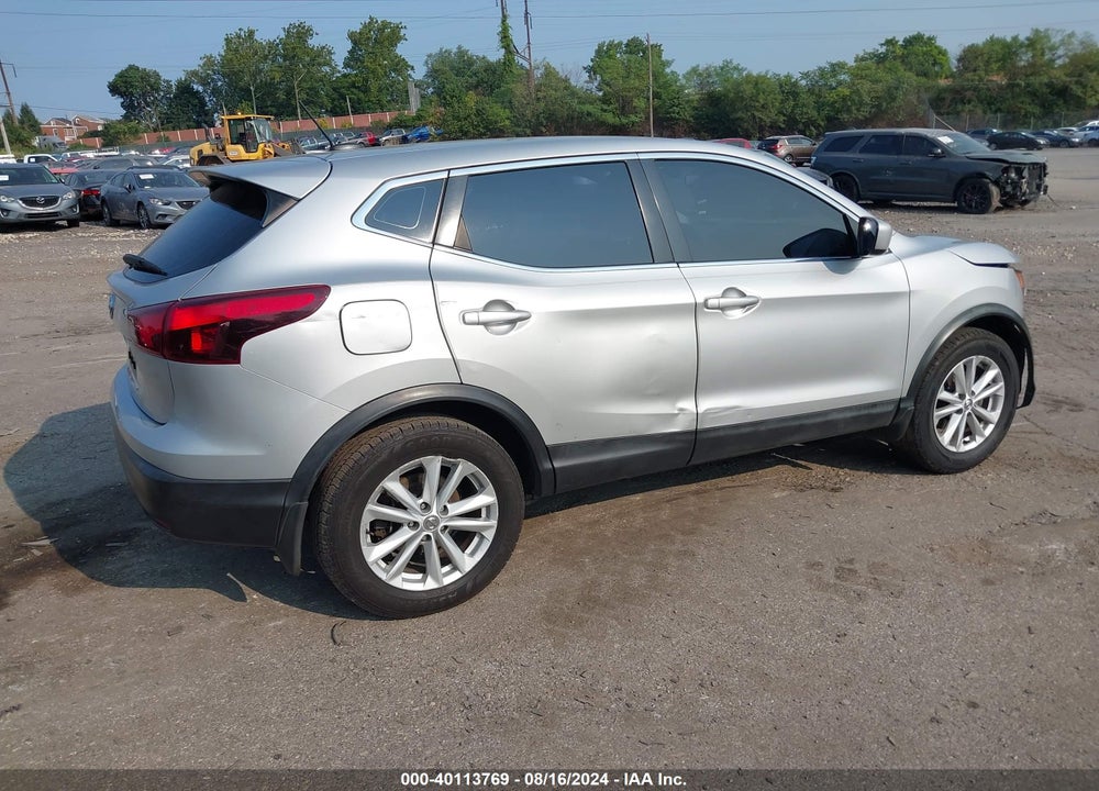 2017 NISSAN ROGUE SPORT S VIN: JN1BJ1CP7HW019130