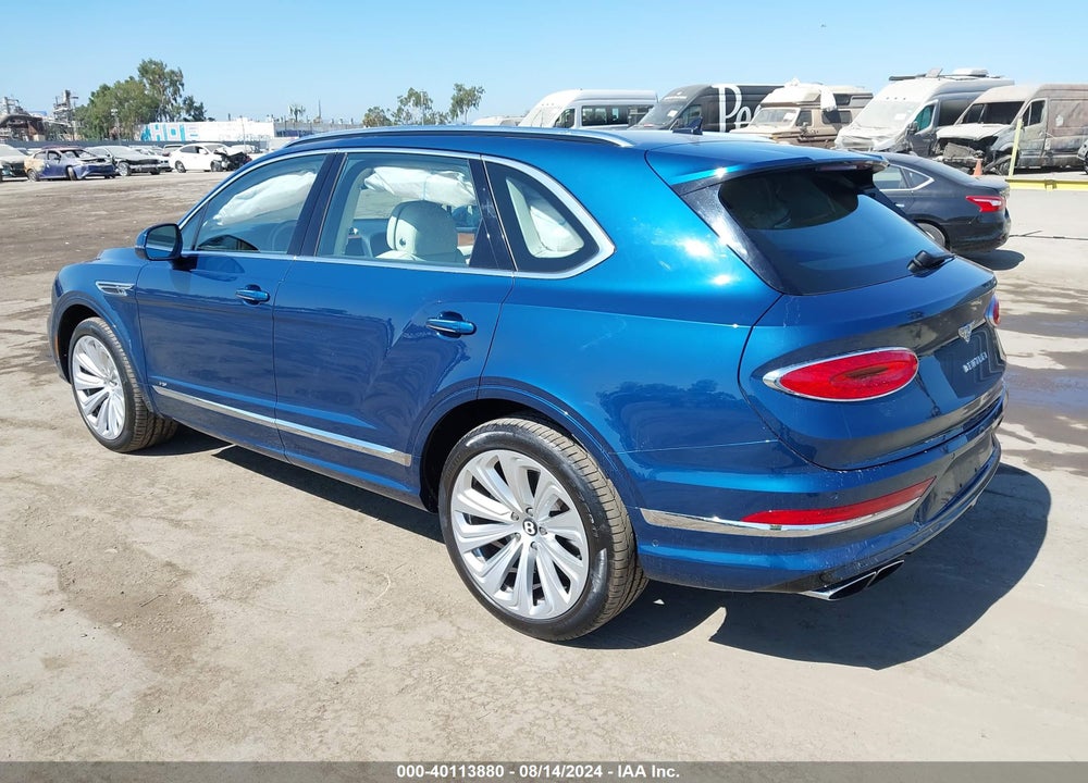 2021 BENTLEY BENTAYGA FIRST EDITION/V8 VIN: SJAAM2ZV4MC035777