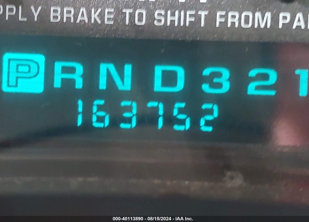 2001 CHEVROLET TAHOE LT VIN: 1GNEK13T41R201027