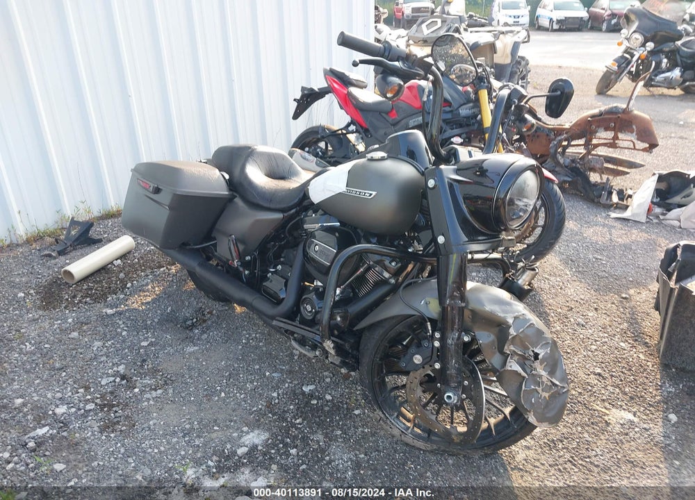 2018 HARLEY-DAVIDSON FLHRXS VIN: 1HD1KVC1XJB650524