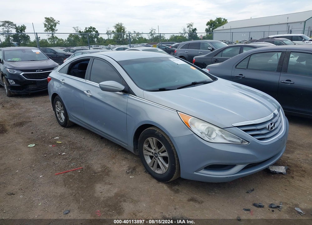 2013 HYUNDAI SONATA GLS VIN: 5NPEB4AC4DH674323