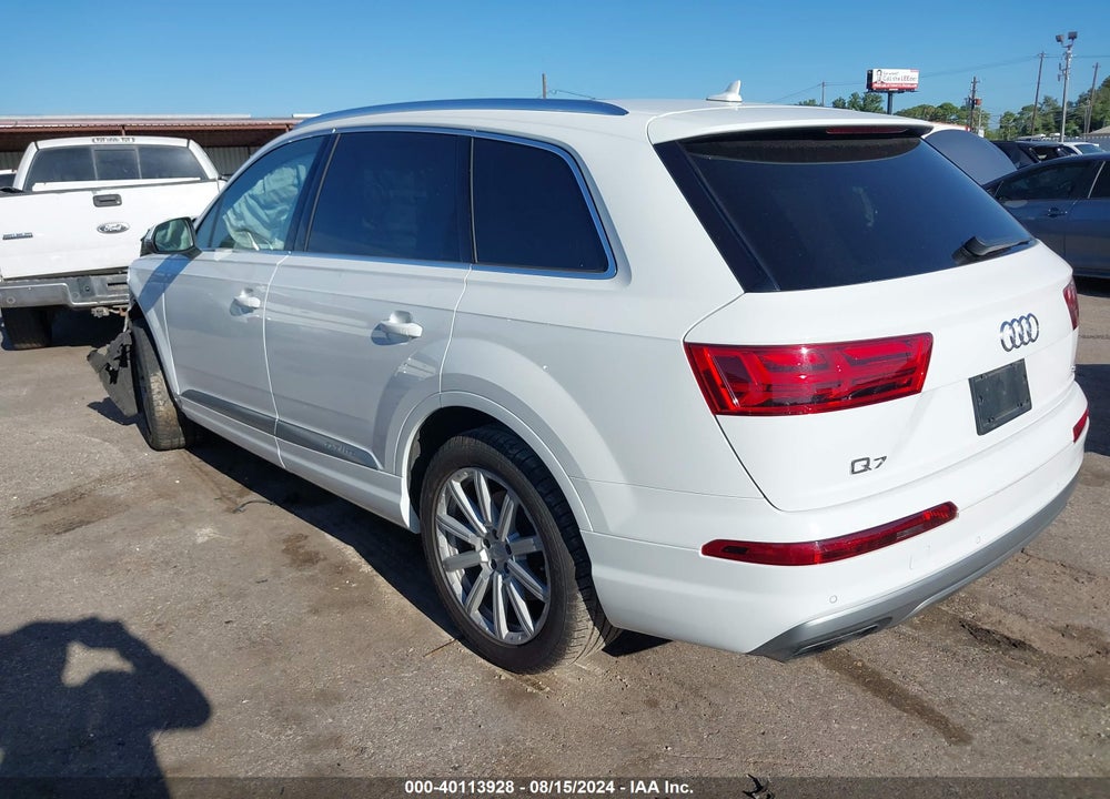 2017 AUDI Q7 3.0T PREMIUM VIN: WA1VAAF7XHD035527