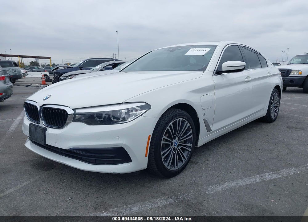 2019 BMW 530E IPERFORMANCE VIN: WBAJA9C54KB389114