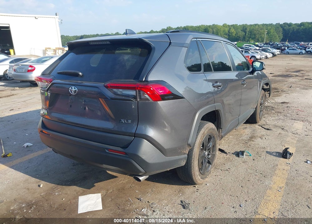 2021 TOYOTA RAV4 XLE VIN: 2T3W1RFV4MW118245