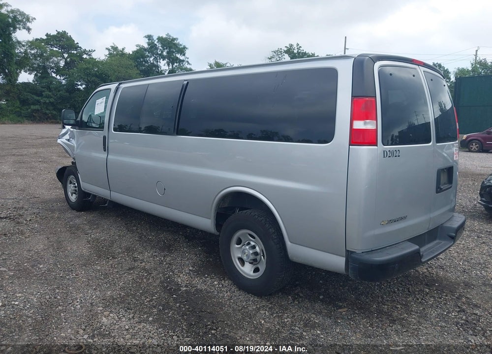 2020 CHEVROLET EXPRESS PASSENGER RWD 3500 EXTENDED WHEELBASE LS VIN: 1GAZGNFP7L1261315