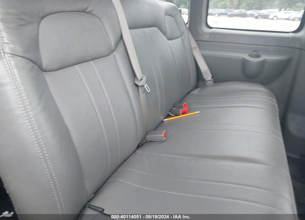 2020 CHEVROLET EXPRESS PASSENGER RWD 3500 EXTENDED WHEELBASE LS VIN: 1GAZGNFP7L1261315