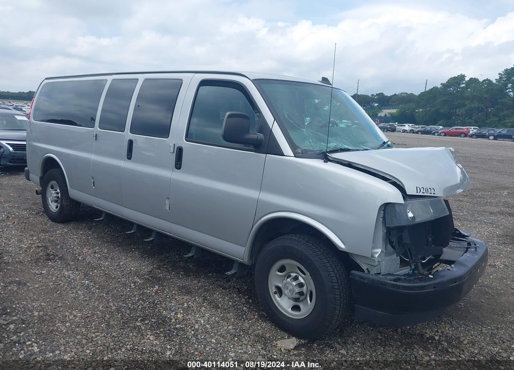 2020 CHEVROLET EXPRESS PASSENGER RWD 3500 EXTENDED WHEELBASE LS VIN: 1GAZGNFP7L1261315
