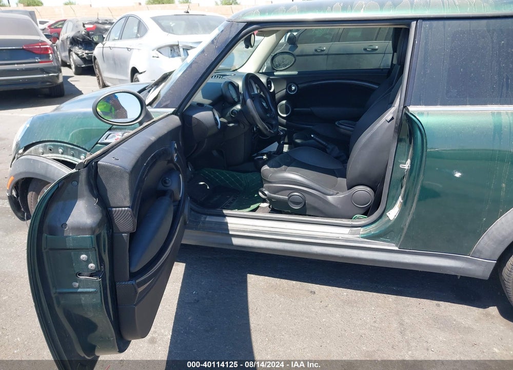 2013 MINI HARDTOP COOPER S VIN: WMWSV3C59DT389368