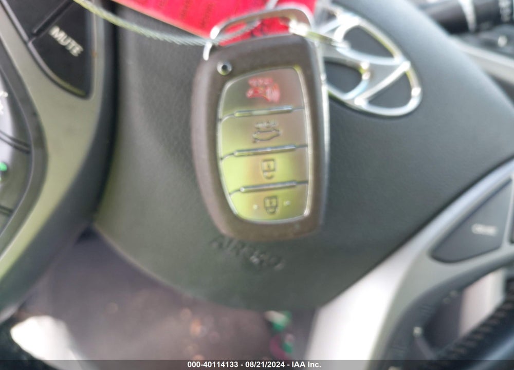 2016 HYUNDAI ELANTRA LIMITED VIN: 5NPDH4AE8GH682070