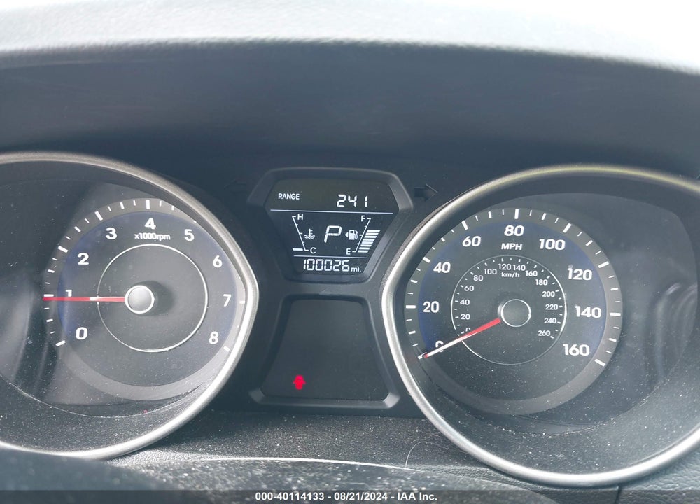 2016 HYUNDAI ELANTRA LIMITED VIN: 5NPDH4AE8GH682070