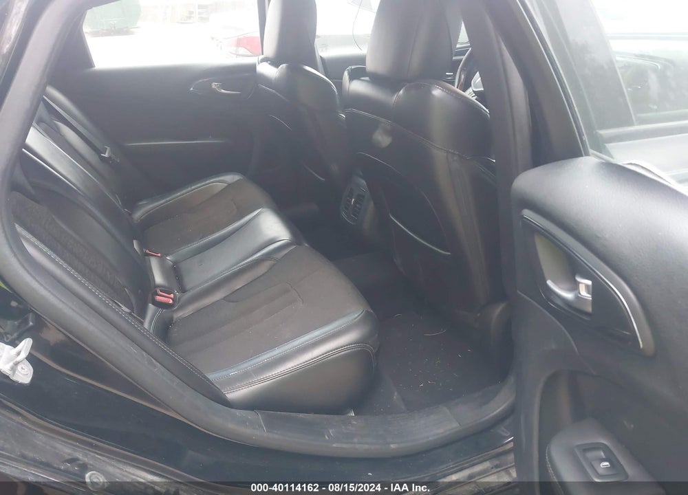 2015 CHRYSLER 200 S VIN: 1C3CCCBB4FN531139