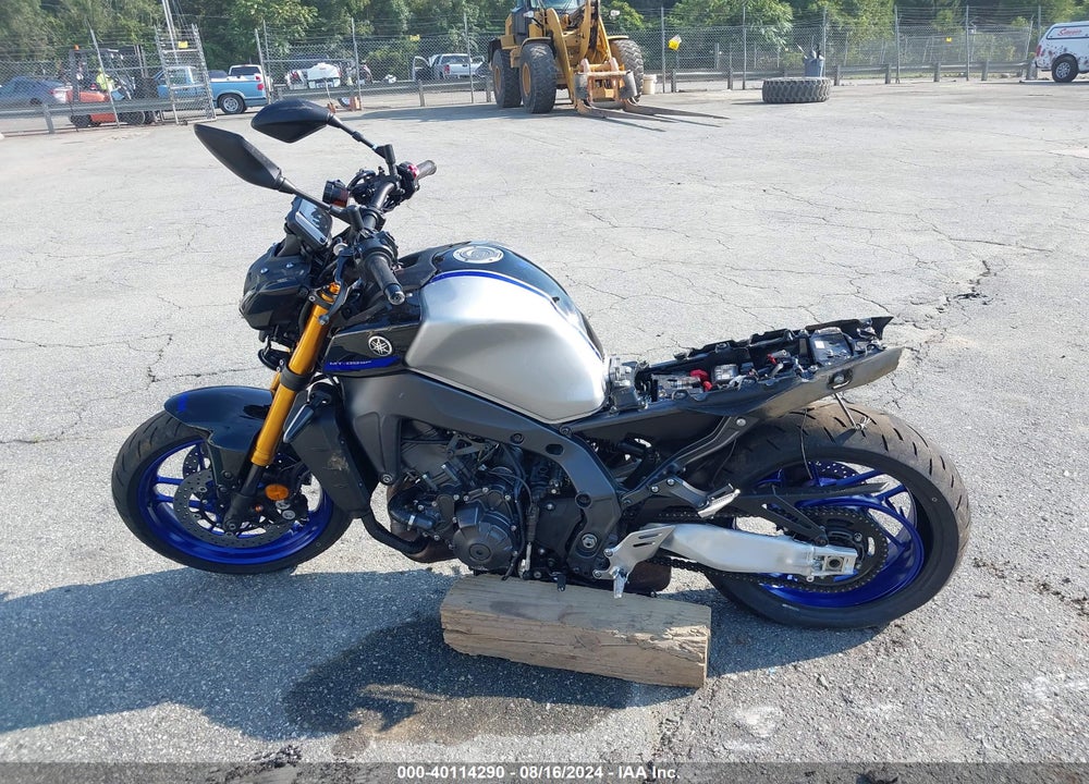 2023 YAMAHA MT09 D VIN: JYARN72E8PA001620