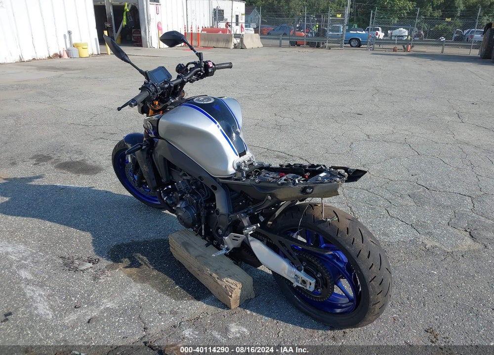 2023 YAMAHA MT09 D VIN: JYARN72E8PA001620