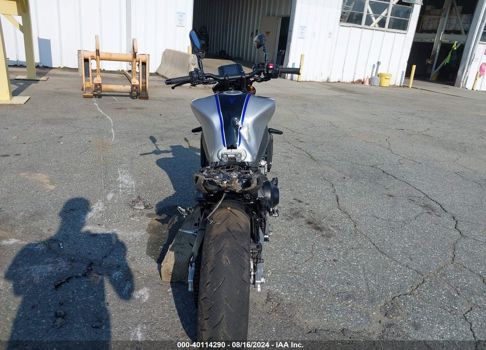 2023 YAMAHA MT09 D VIN: JYARN72E8PA001620