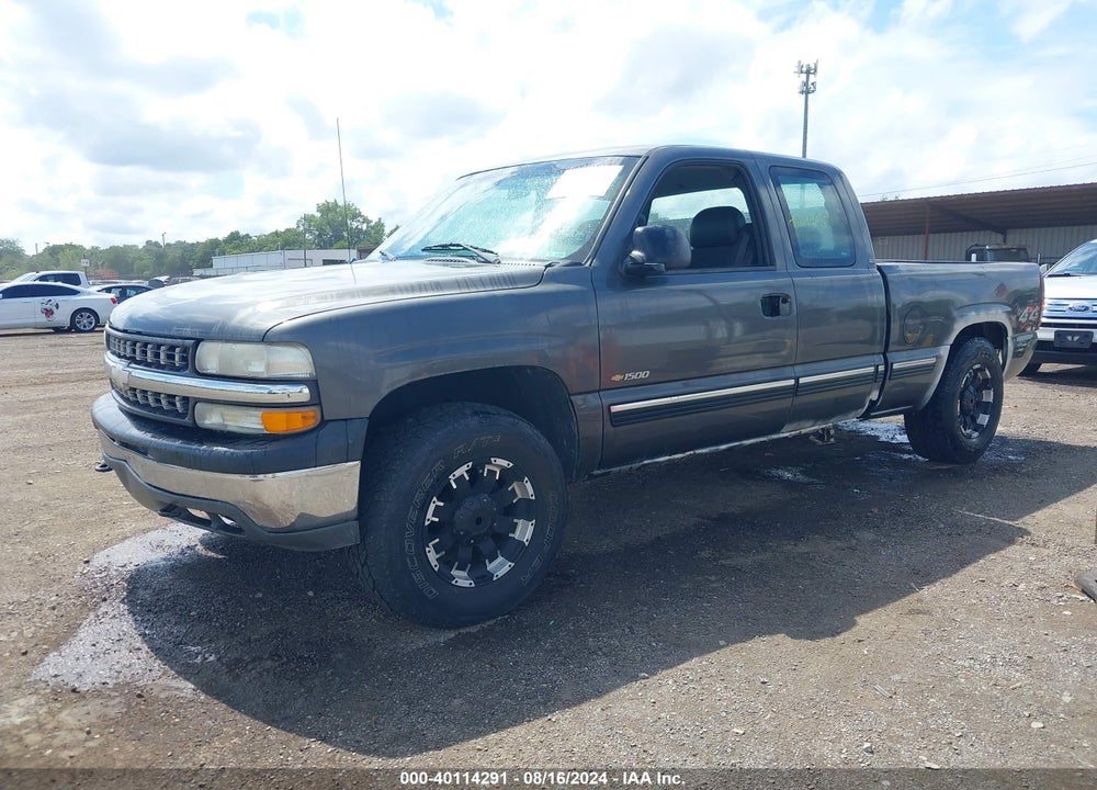 2002 CHEVROLET SILVERADO 1500 LS VIN: 2GCEK19V021213753