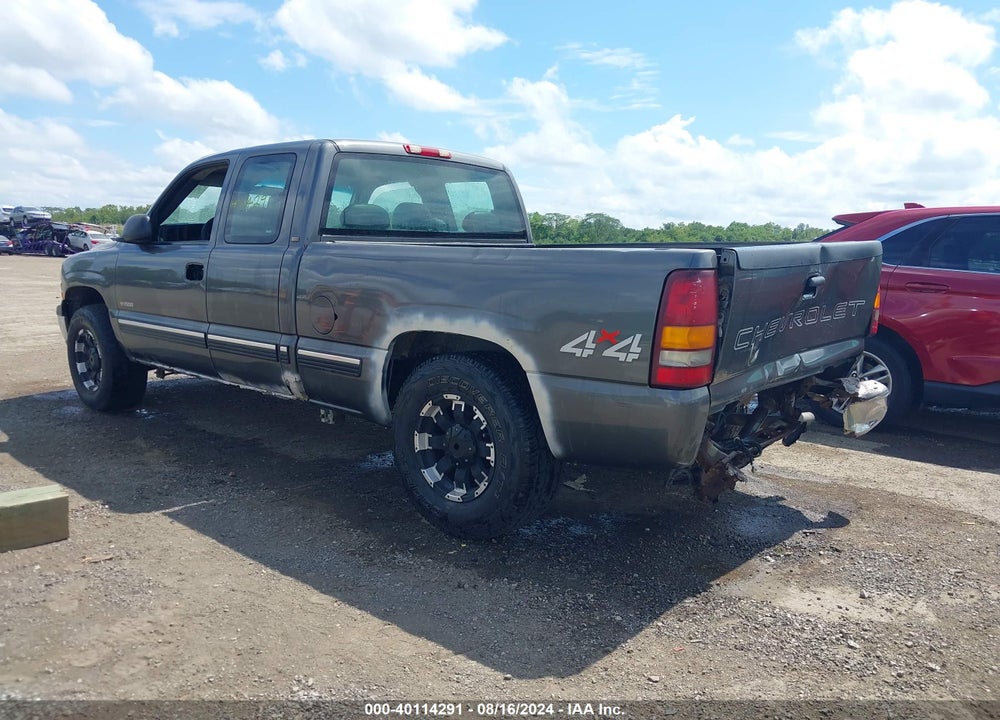 2002 CHEVROLET SILVERADO 1500 LS VIN: 2GCEK19V021213753
