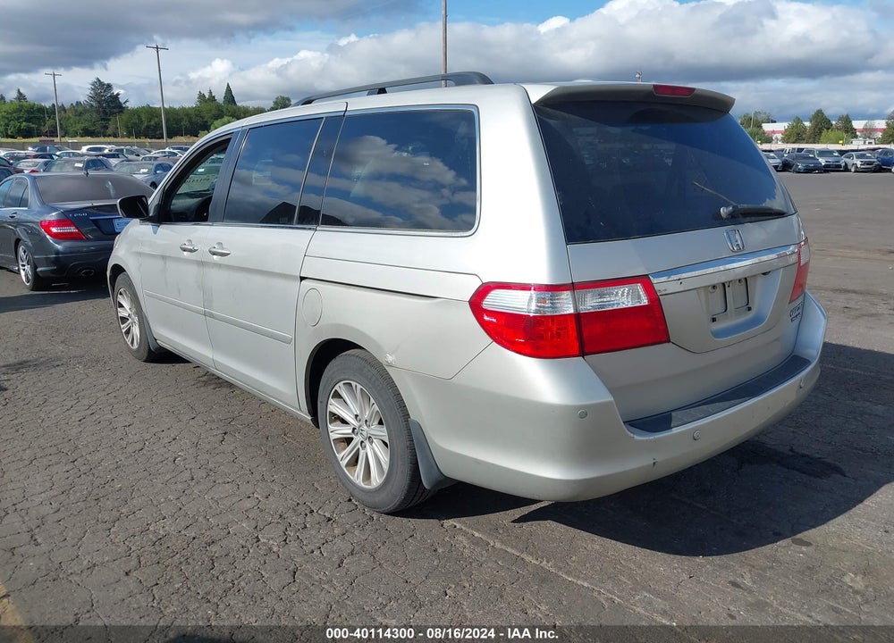 2005 HONDA ODYSSEY TOURING VIN: 5FNRL38825B055715