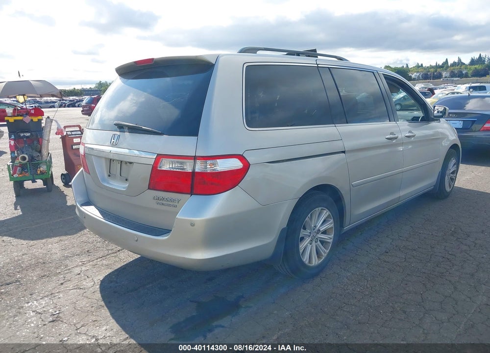 2005 HONDA ODYSSEY TOURING VIN: 5FNRL38825B055715