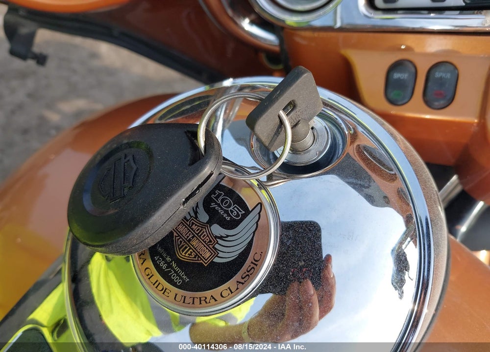 2008 HARLEY-DAVIDSON FLHTCUI 105TH ANNIVERSARY EDITION VIN: 1HD1FC4478Y650926