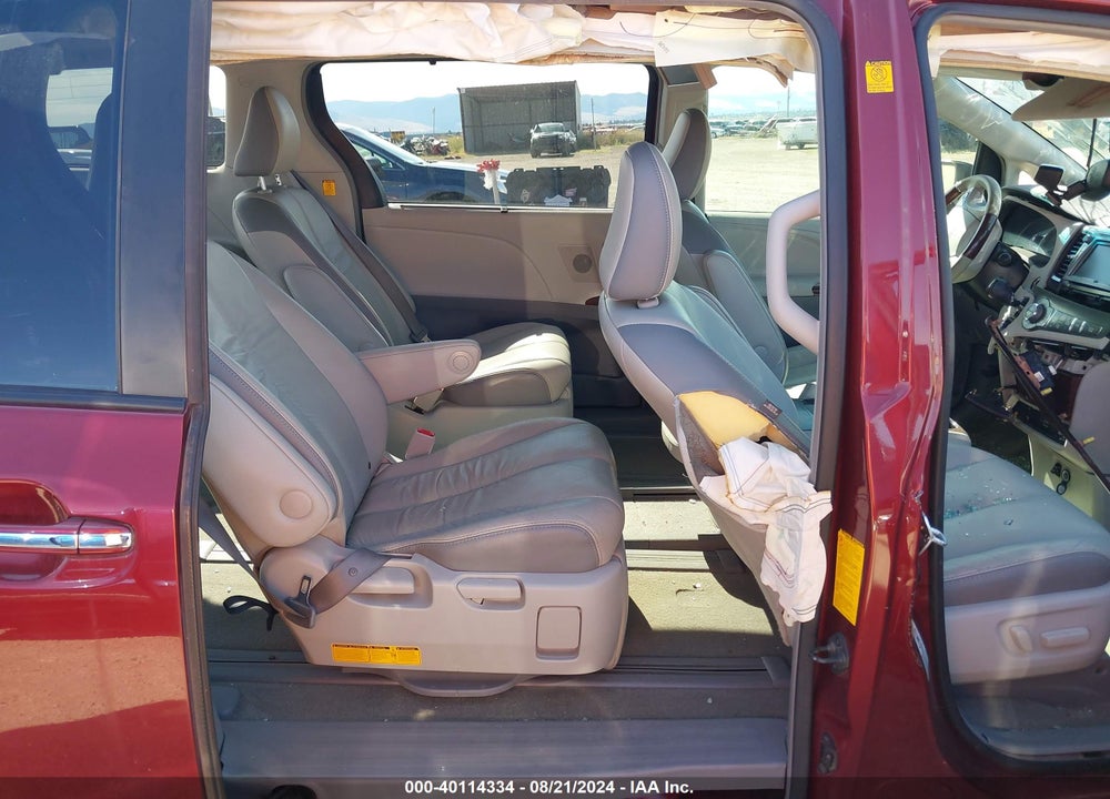 2011 TOYOTA SIENNA LIMITED VIN: 5TDDK3DC5BS024134