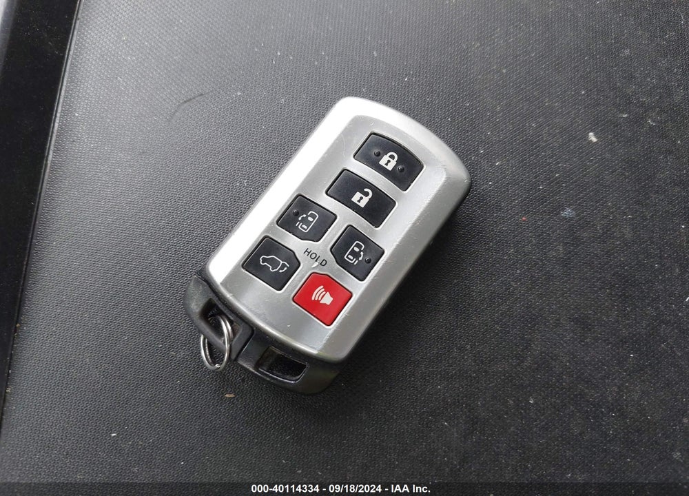 2011 TOYOTA SIENNA LIMITED VIN: 5TDDK3DC5BS024134