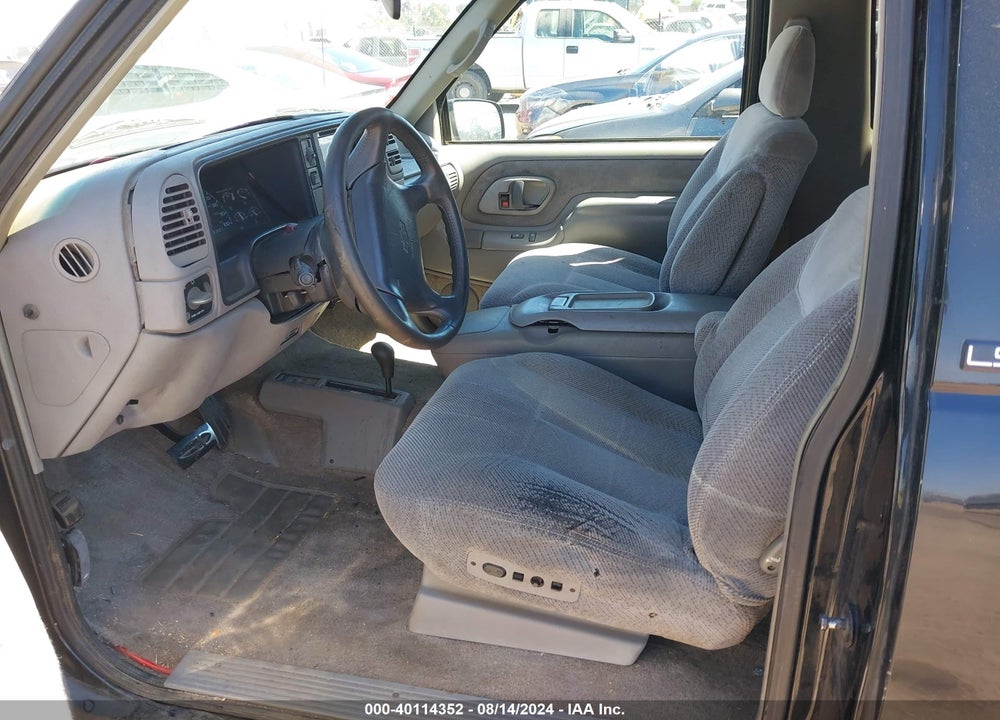 1995 CHEVROLET TAHOE K1500 VIN: 1GNEK18K7SJ320786