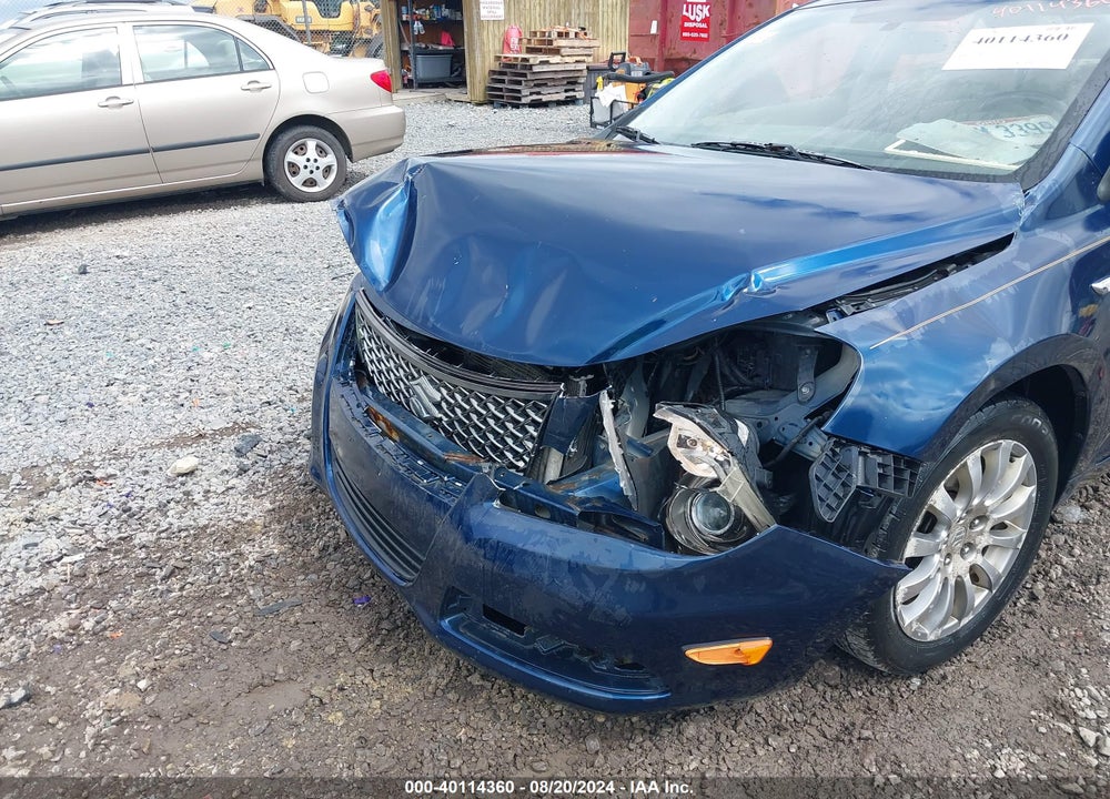2010 SUZUKI KIZASHI VIN: JS2RE9A31A6100165