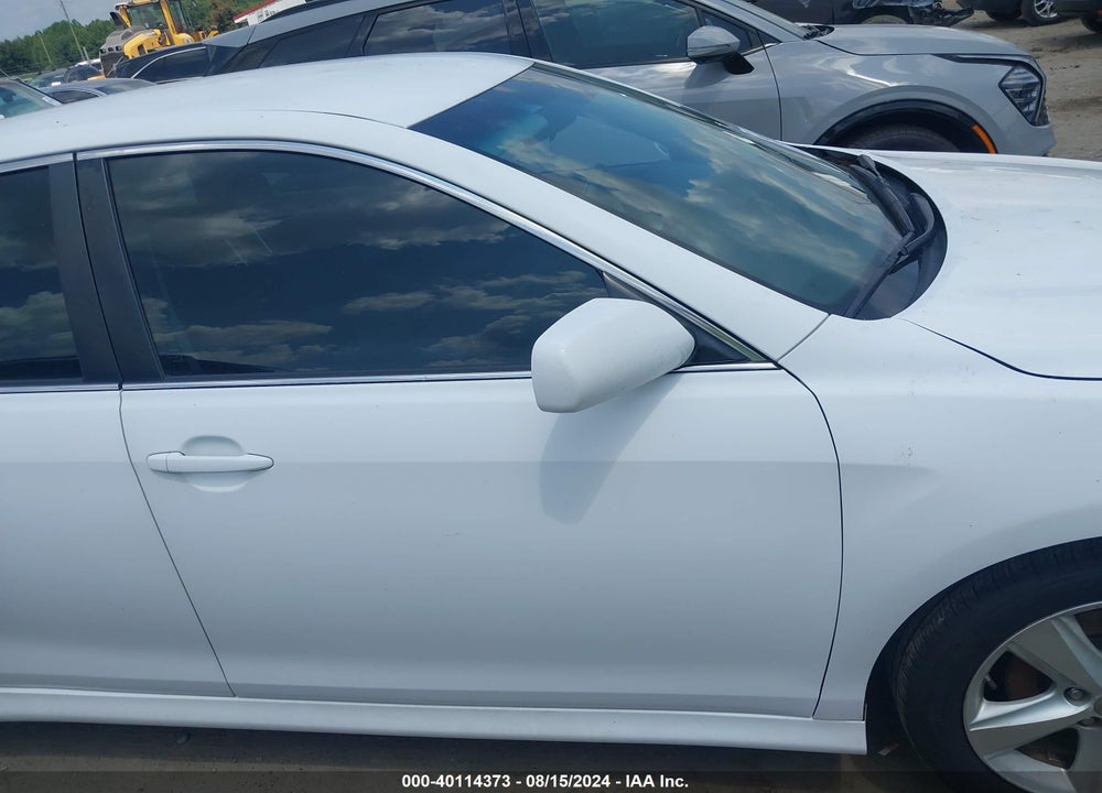 2011 TOYOTA CAMRY SE VIN: 4T1BF3EK4BU765688