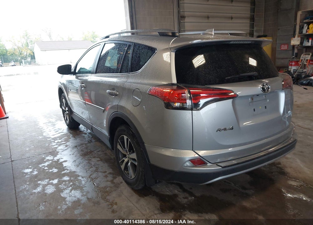 2017 TOYOTA RAV4 XLE VIN: 2T3RFREV5HW694819