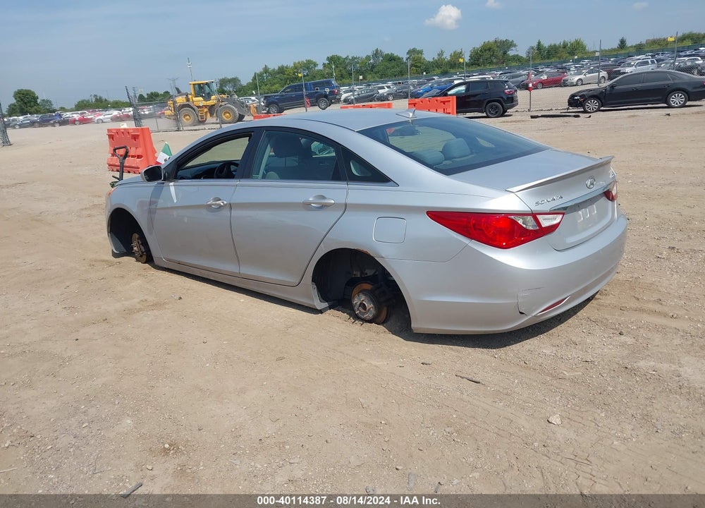 2013 HYUNDAI SONATA GLS VIN: 5NPEB4AC7DH766610