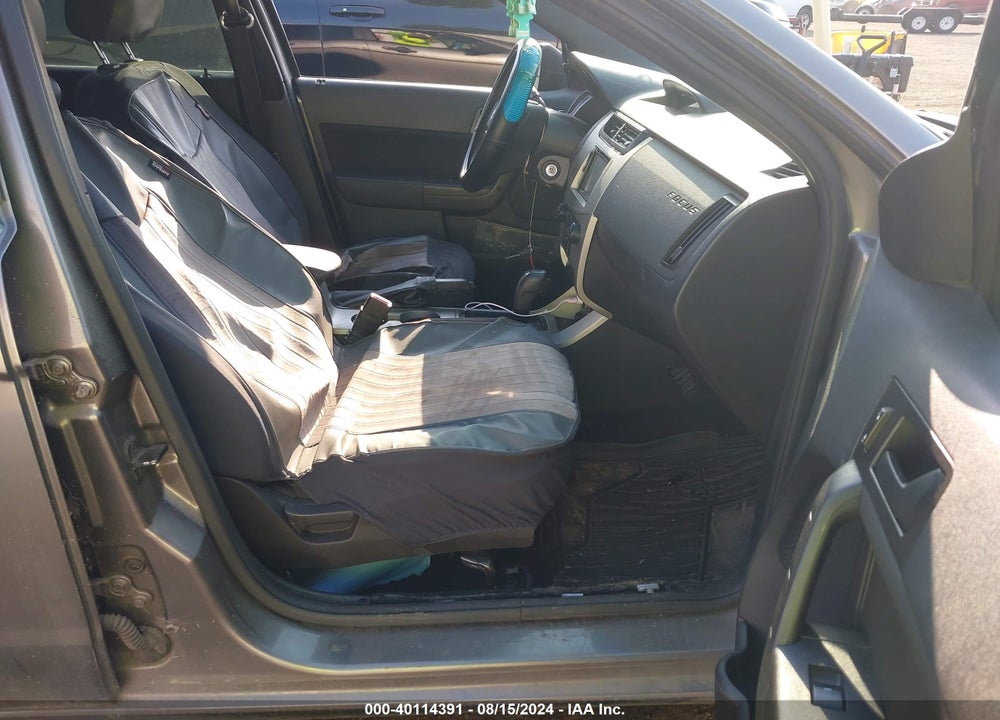 2010 FORD FOCUS SE VIN: 1FAHP3FN6AW258739