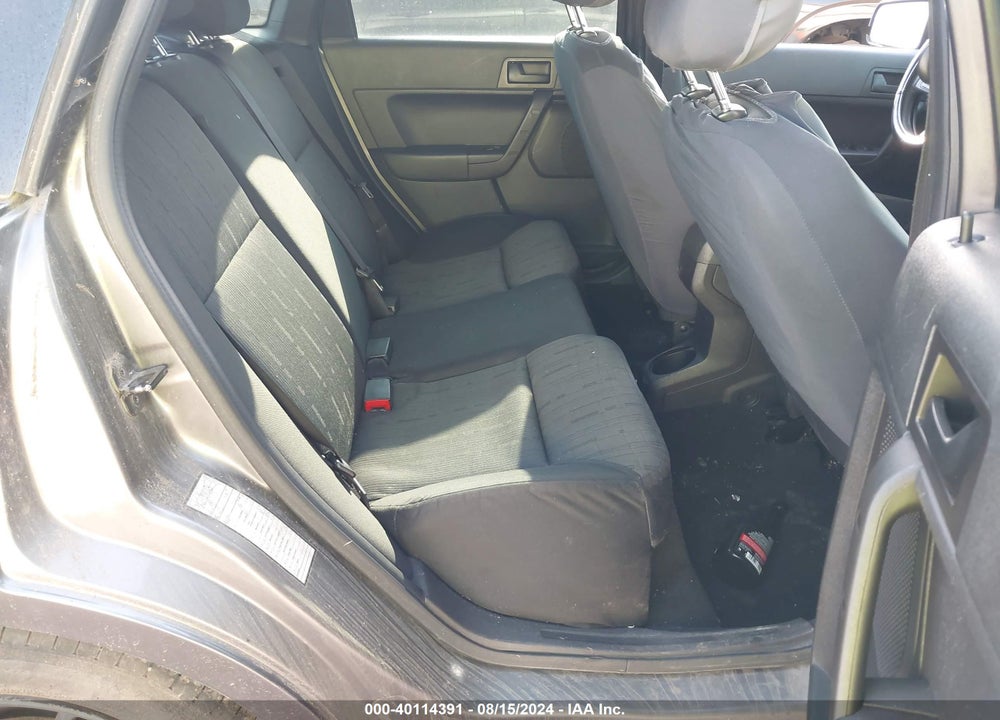 2010 FORD FOCUS SE VIN: 1FAHP3FN6AW258739