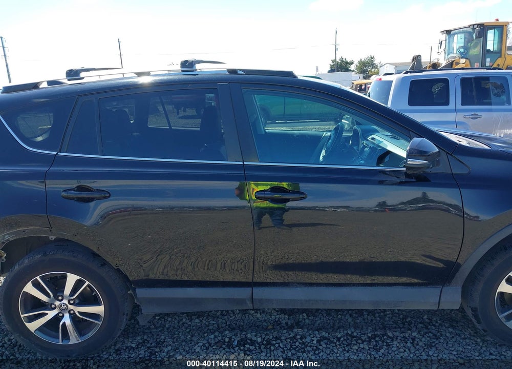 2016 TOYOTA RAV4 XLE VIN: 2T3RFREV0GW480772