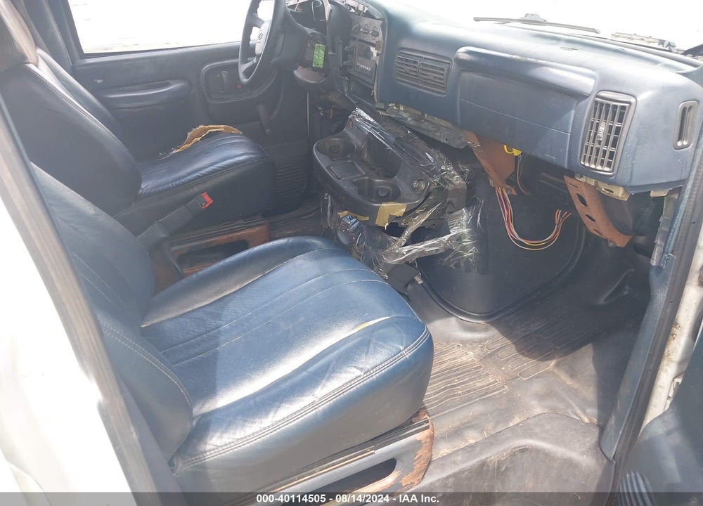 2000 CHEVROLET EXPRESS VIN: 1GAHG39R1Y1276512