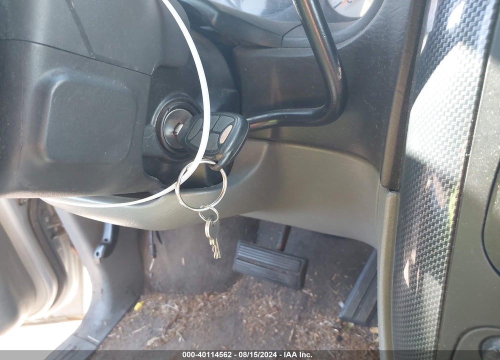 2006 DODGE GRAND CARAVAN VIN: 2D4GP44L56R835227
